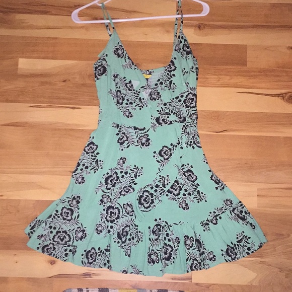 Spaghetti strap dress - Picture 1 of 3